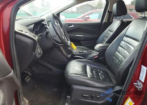 2015 Ford Escape Titanium z USA, uszkodzony, nr VIN 1FMCU9J98FUB81249